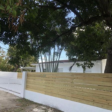 Modern & New,Excellent Location Miamiアパートメント エクステリア 写真