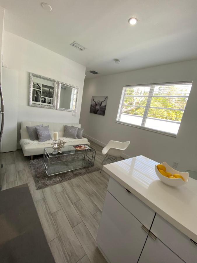 Modern & New,Excellent Location Miamiアパートメント エクステリア 写真