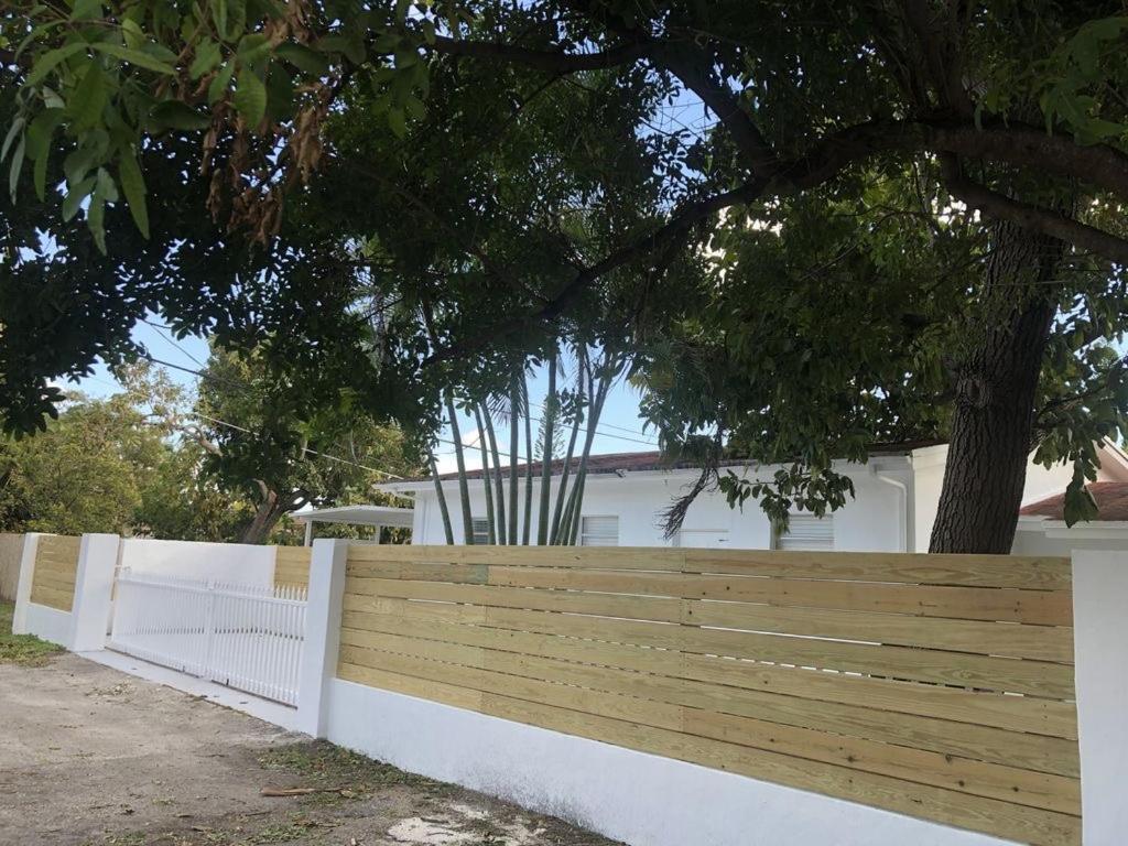 Modern & New,Excellent Location Miamiアパートメント エクステリア 写真