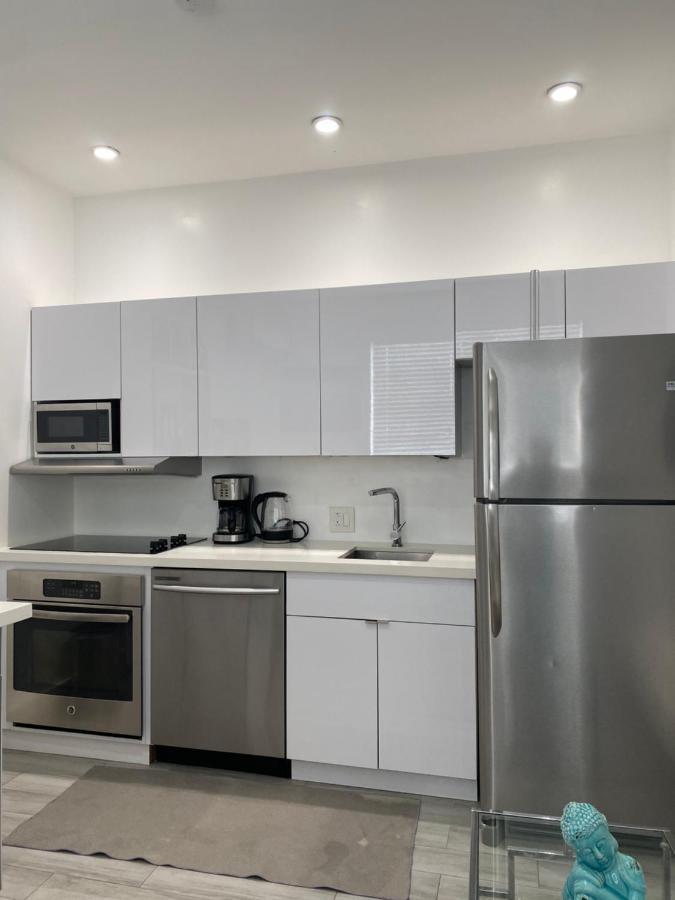 Modern & New,Excellent Location Miamiアパートメント エクステリア 写真